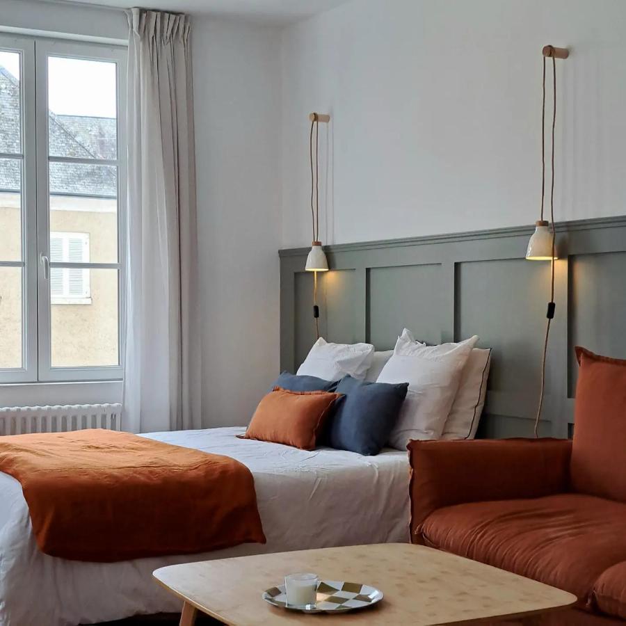 Aux Couleurs De Neuvy Hotel Ngoại thất bức ảnh