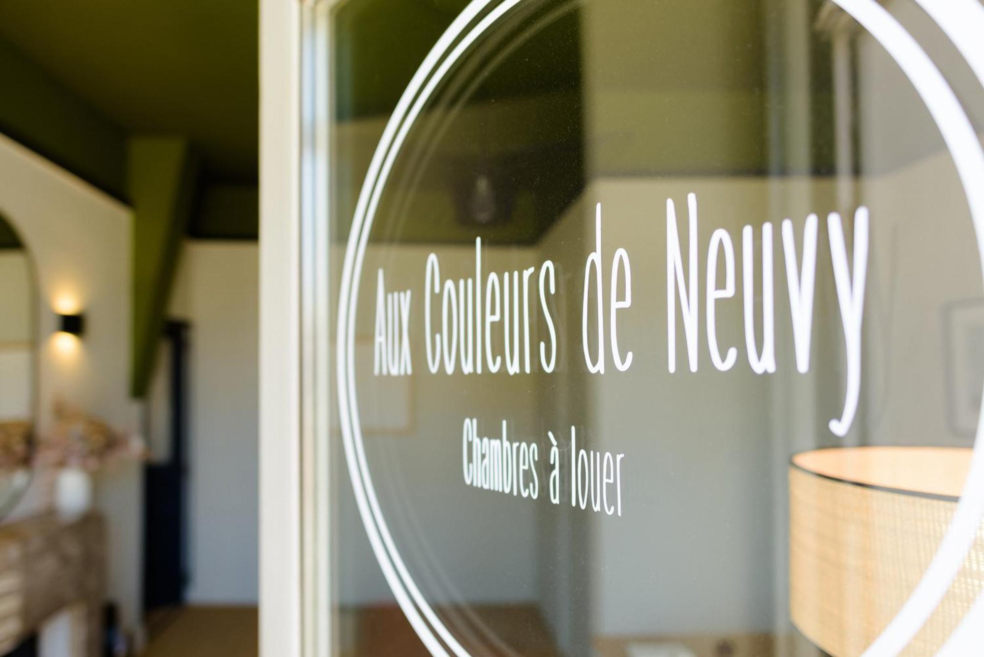Aux Couleurs De Neuvy Hotel Ngoại thất bức ảnh