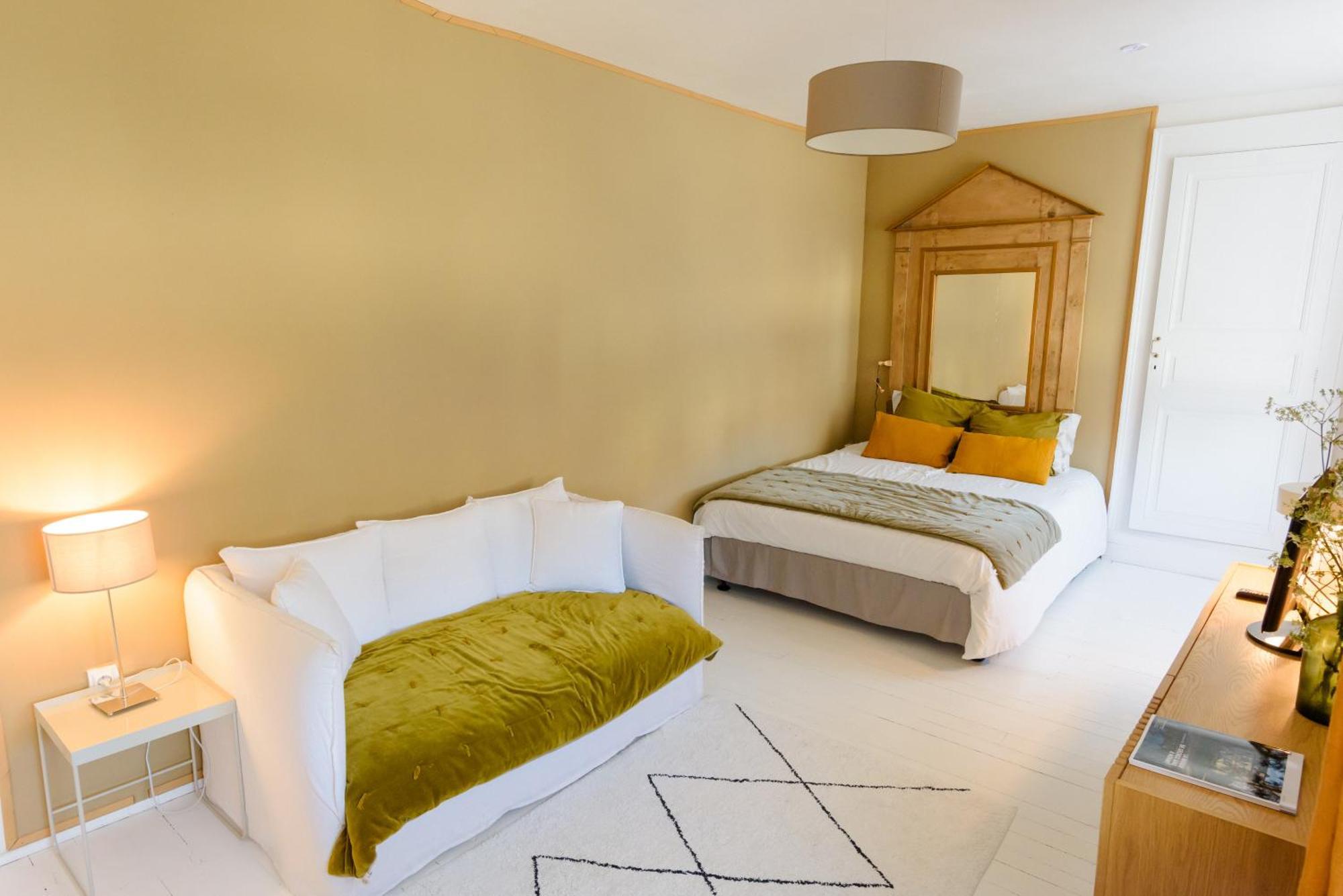 Aux Couleurs De Neuvy Hotel Ngoại thất bức ảnh